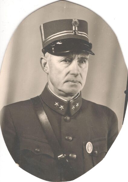  knut anton holen 1883-1969.jpg 